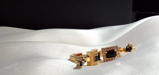 SM E 07  Black Gold