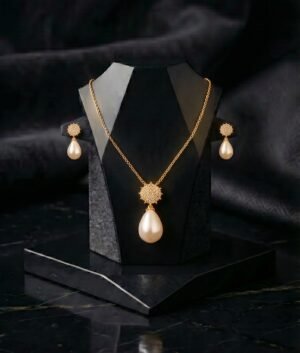 Pearl Radiance Luxe Set